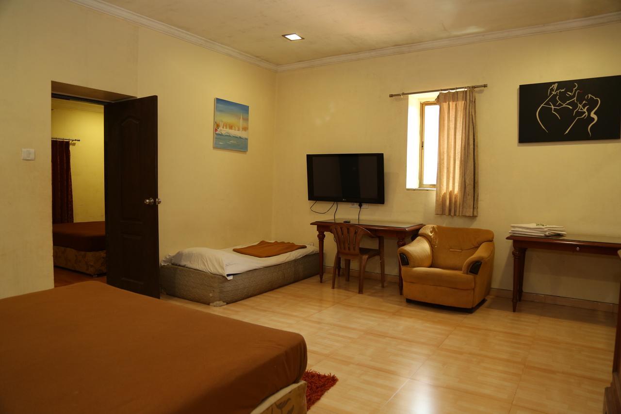 Neetas Shanti Villa Mahābaleshwar Extérieur photo