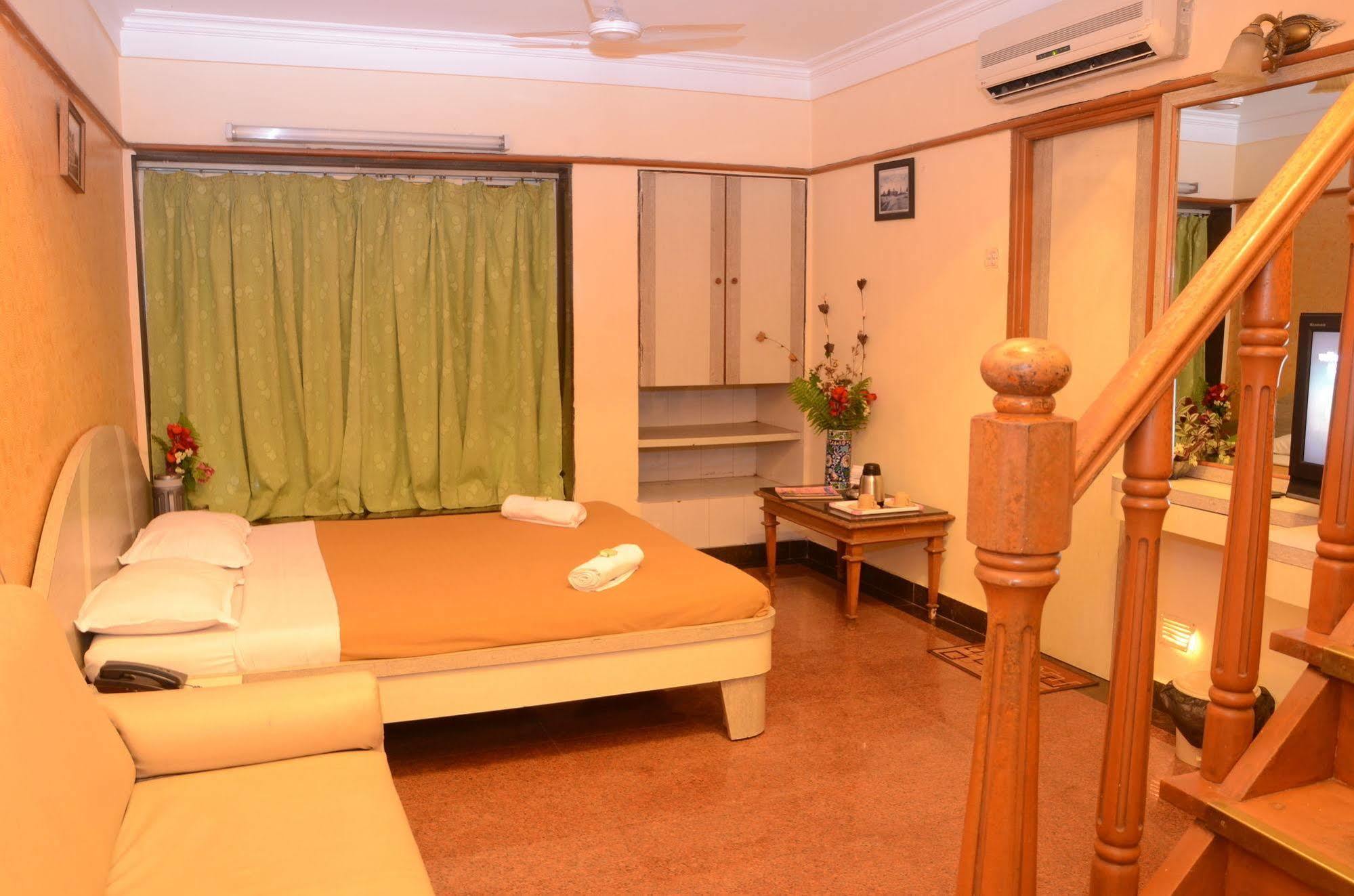 Neetas Shanti Villa Mahābaleshwar Extérieur photo